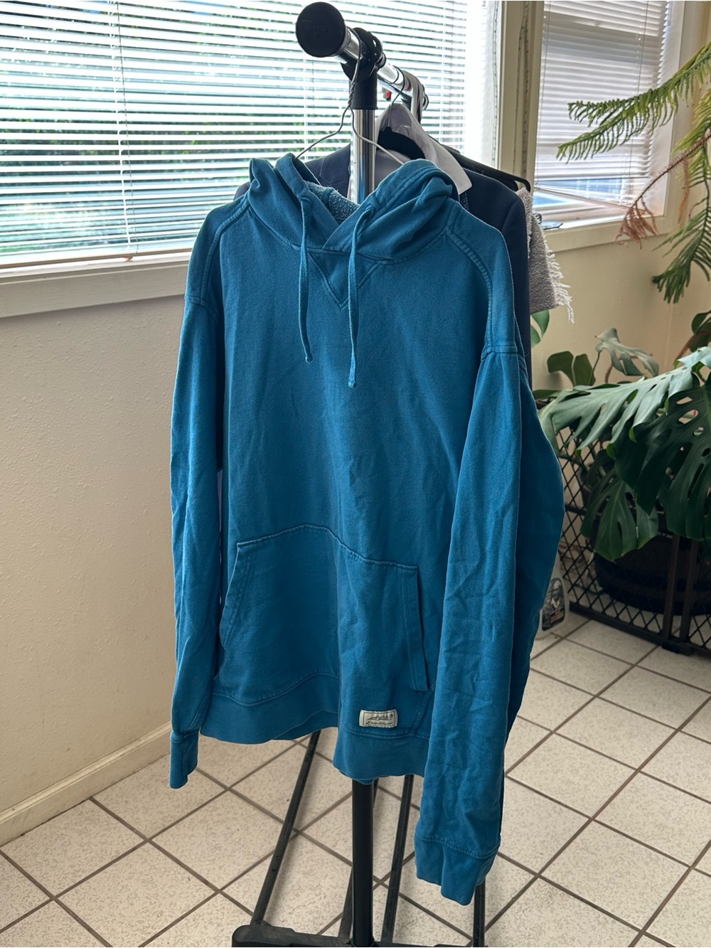 Men's Eddie Bauer Teal Hoodie Pullover - Casual Comfort
